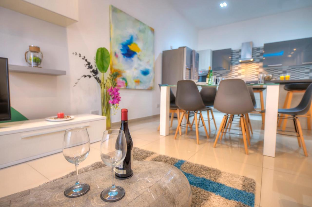 Spacious And Beautifully Furnished 3 Bedrooms/3Bathrooms Apartment With 2 Balconies Wvid1-1 Gzira Buitenkant foto