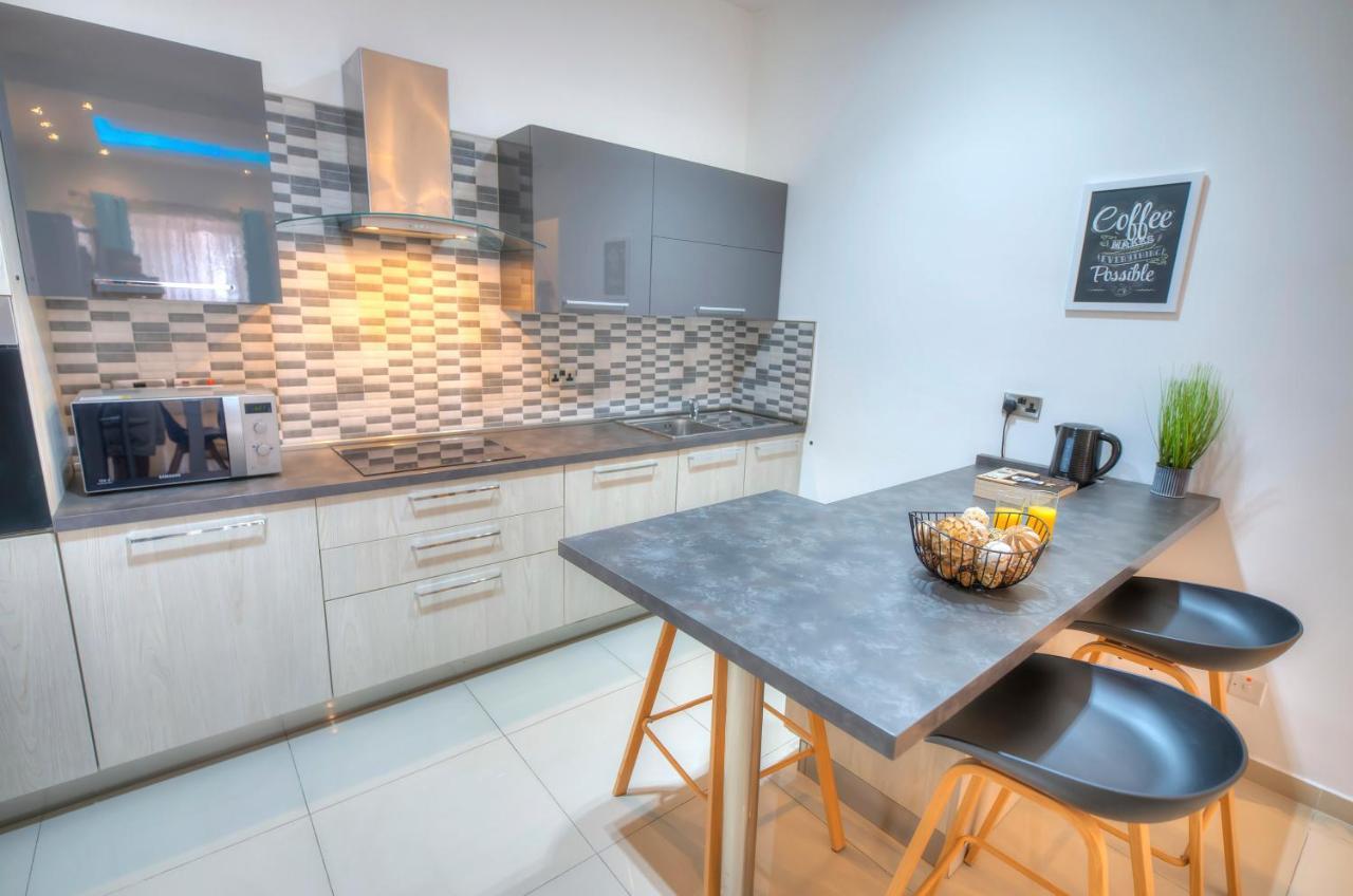 Spacious And Beautifully Furnished 3 Bedrooms/3Bathrooms Apartment With 2 Balconies Wvid1-1 Gzira Buitenkant foto