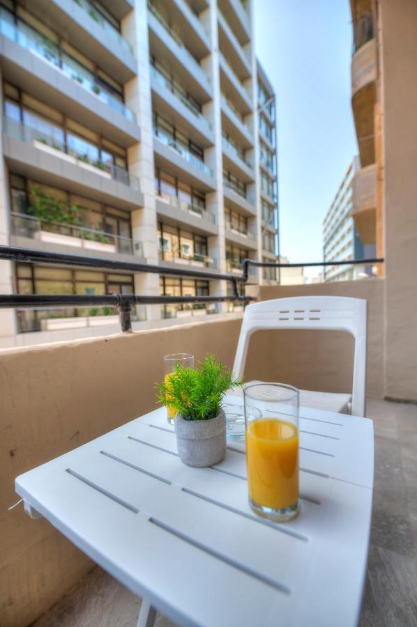 Spacious And Beautifully Furnished 3 Bedrooms/3Bathrooms Apartment With 2 Balconies Wvid1-1 Gzira Buitenkant foto