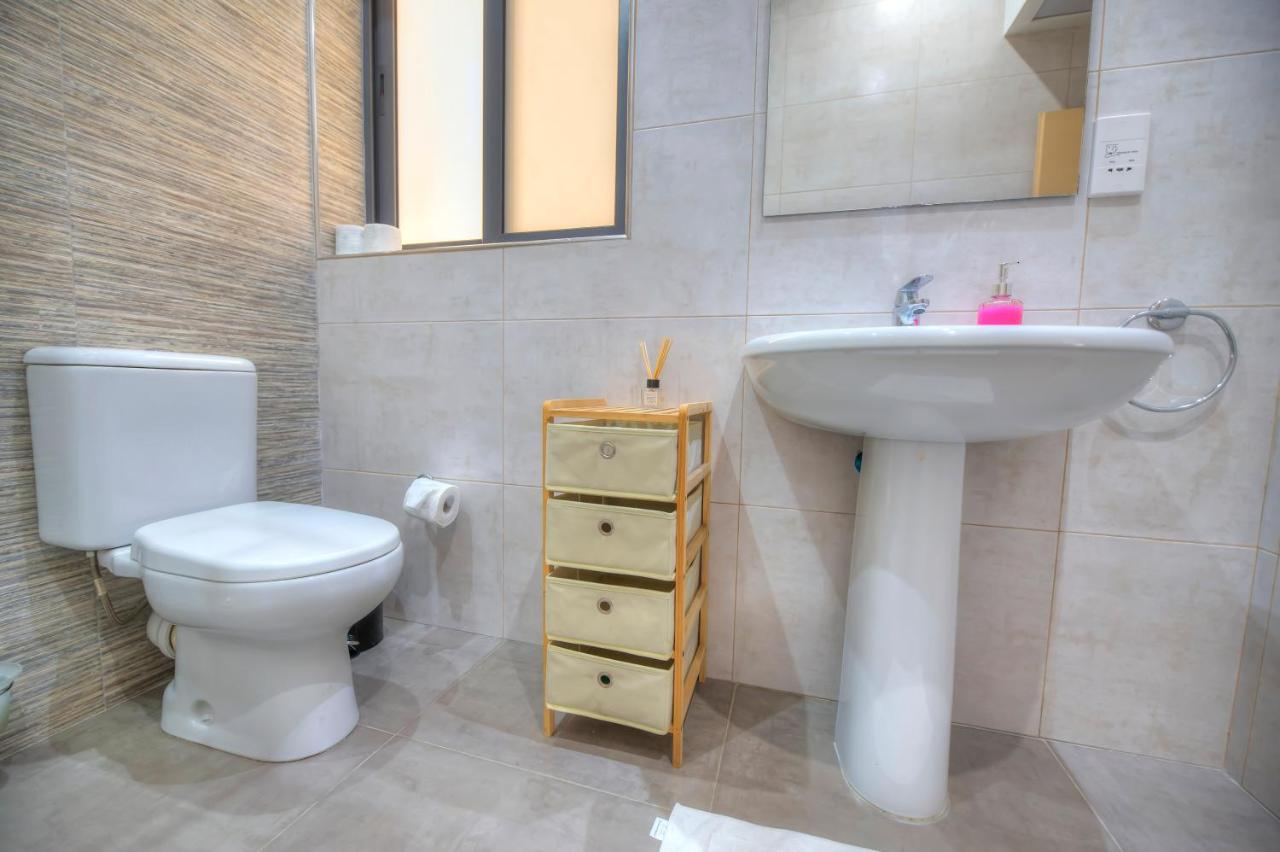 Spacious And Beautifully Furnished 3 Bedrooms/3Bathrooms Apartment With 2 Balconies Wvid1-1 Gzira Buitenkant foto